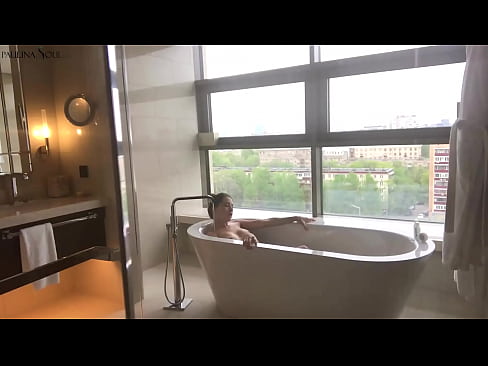 ❤️ Óriási babe szenvedélyesen kiveri ki a punciját a fürdőszobában ❤️❌ Baszás videó at hu.kiss-x-max.ru ☑